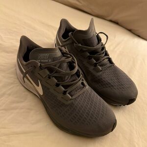 Nike - Zoom Pegasus 37 Running shoes